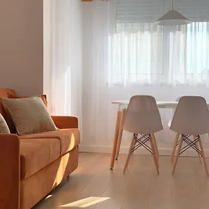 Apartamento Colorful By The Sea - 1 Min From The Beach, Durrës